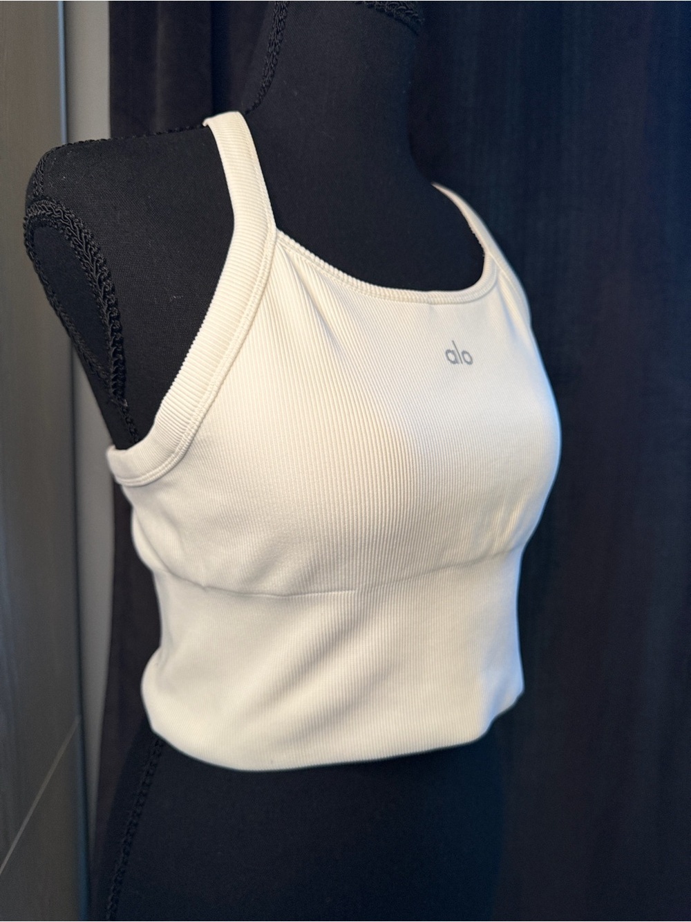 ALO Ribbed Favorite Bra Tank - Picture 3 of 11